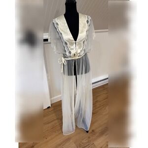 Val Mode 70s Vintage Sheer Ivory Lace Bridal Peignoir Chemise Robe Medium Satin